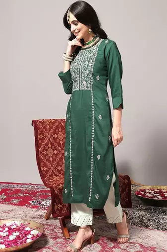 Ethnic Motifs Embroidered Thread work Straight Kurta & Trousers With Dupatta