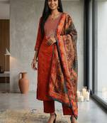 Floral Embroidered Thread Work Kurta & Trousers With Dupatta
