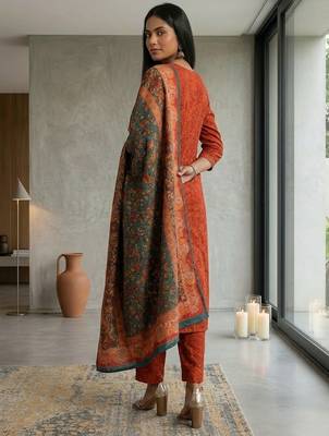 Floral Embroidered Thread Work Kurta & Trousers With Dupatta 4