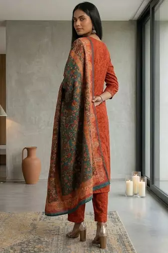 Floral Embroidered Thread Work Kurta & Trousers With Dupatta