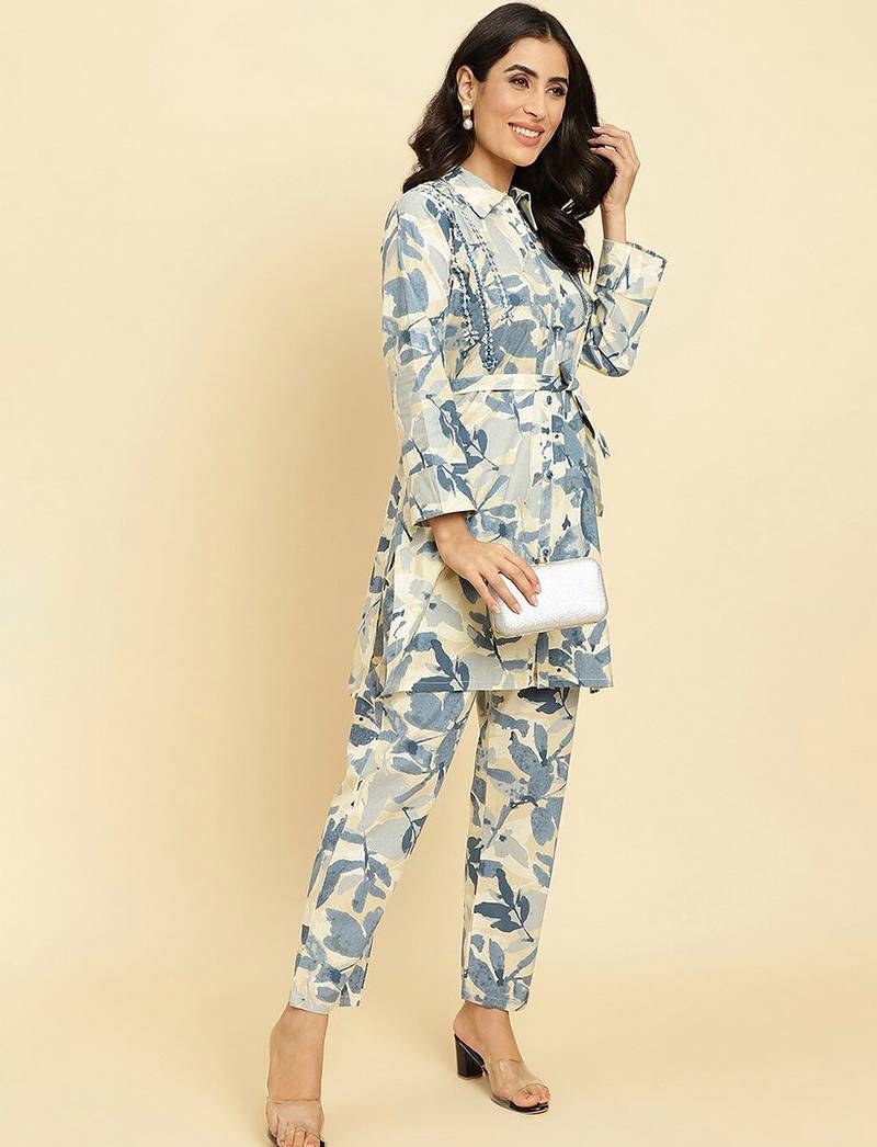 Floral Printed Shirt Collar Kurta With Trousers
