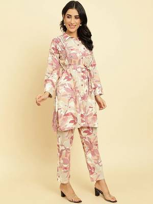 Floral Printed Kurti With Trousers 4