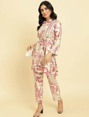 Floral Printed Kurti With Trousers 7