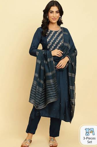 Floral Embroidered Beads & Stones Kurta With Trousers & Dupatta