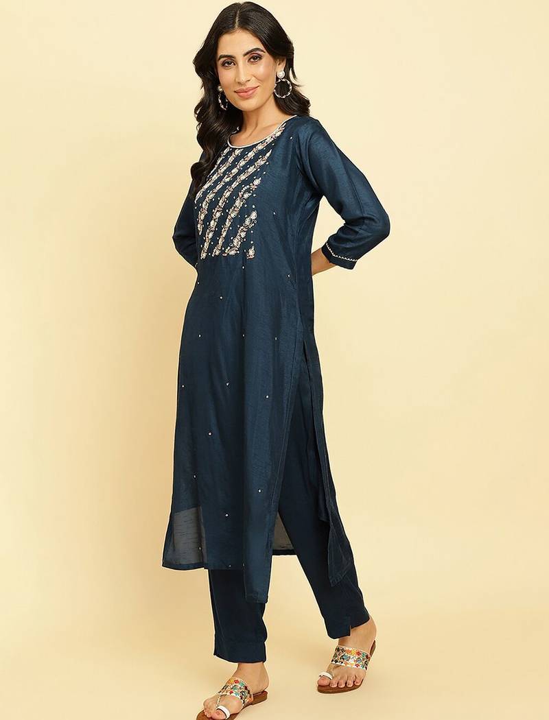 Floral Embroidered Beads & Stones Kurta With Trousers & Dupatta