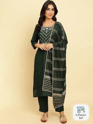 Floral Embroidered Beads & Stones Kurta With Trousers & Dupatta 1