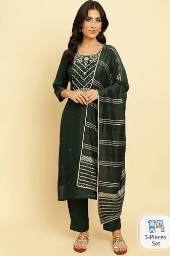 Floral Embroidered Beads & Stones Kurta With Trousers & Dupatta