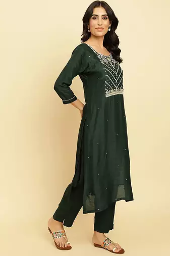 Floral Embroidered Beads & Stones Kurta With Trousers & Dupatta