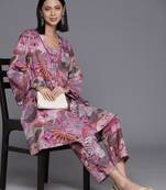 Women Printed Regular Kurta with Trousers
