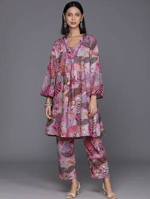 Women Printed Regular Kurta with Trousers 4