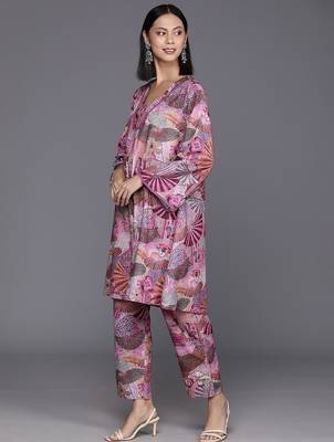 Women Printed Regular Kurta with Trousers 5