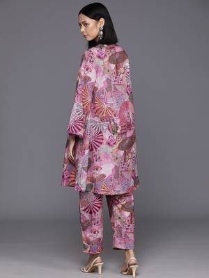 Women Printed Regular Kurta with Trousers 6