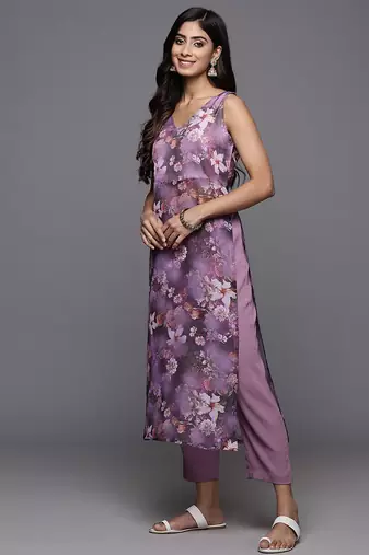 Floral Printed Regular Kurta with Trousers
