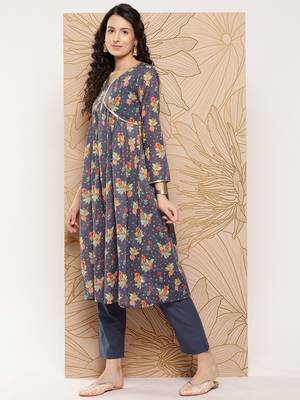 Women Floral Printed Sequinned Pure Cotton Kurta with Trousers & With Dupatta 3