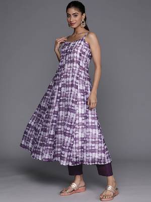Printed Chanderi Silk Kurta with Trousers & Dupatta 5