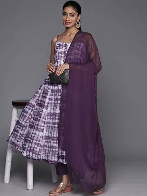 Printed Chanderi Silk Kurta with Trousers & Dupatta 7