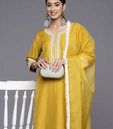 Women Ethnic Motifs Embroidered Thread Work Kurta with Trousers & With Dupatta