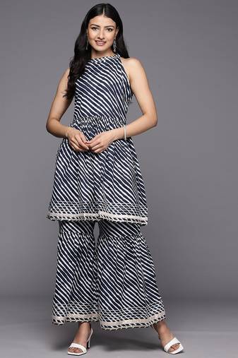 Leheriya Dyed Gotta Patti Kurti With Sharara