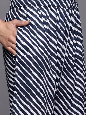 Leheriya Dyed Gotta Patti Kurti With Sharara 3