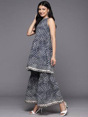 Leheriya Dyed Gotta Patti Kurti With Sharara 4