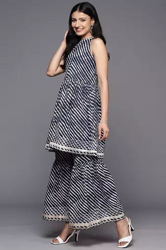Leheriya Dyed Gotta Patti Kurti With Sharara