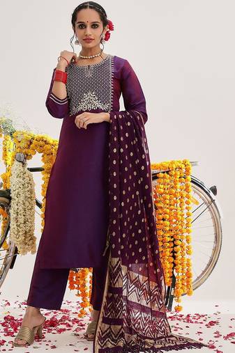 Women Ethnic Motifs Embroidered Gotta Patti Kurta Set