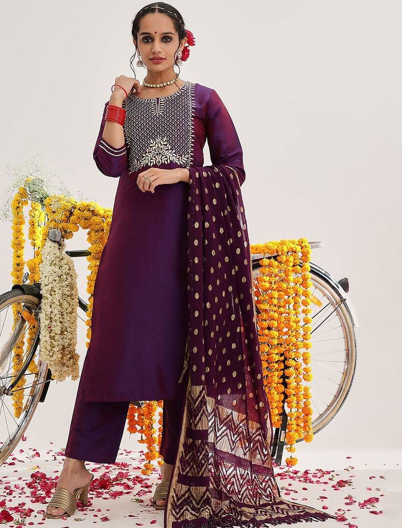 Women Ethnic Motifs Embroidered Gotta Patti Kurta Set