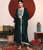 Women Green Yoke Design Mirror Work Kurta with Trousers & Dupatta