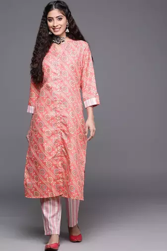 Women Coral Bandhani Printed Kurta with Trousers