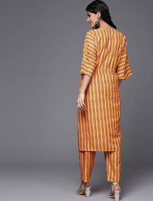 Women Mustard Yellow & Pink Ethnic Motifs Printed Pure Cotton Kurta with Trousers 6