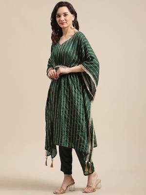 Green & Gold-Coloured Gotta Patti Kaftan Kurta With Trouser 5