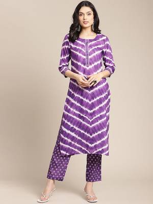 Women Violet Printed Panelled Kurta with Trousers 1