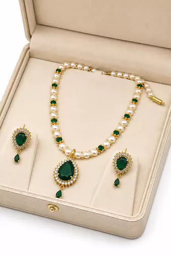 Pearl & emerald green stone necklace & earrings jewellery set gold-tone finish, teardrop pendant, freshwater pearls.