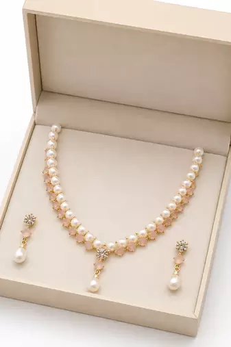 Pearl & pink stone necklace & earrings jewellery set pearl str&, drop earrings, cz centre stone, gold-tone setting.