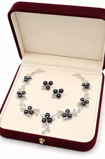 Black freshwater pearl floral necklace & earrings set silver-tone, cz accents, floral cluster design, women's jewellery.