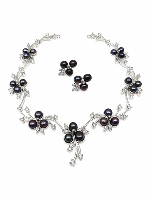Black freshwater pearl floral necklace & earrings set silver-tone, cz accents, floral cluster design, women's jewellery. 3
