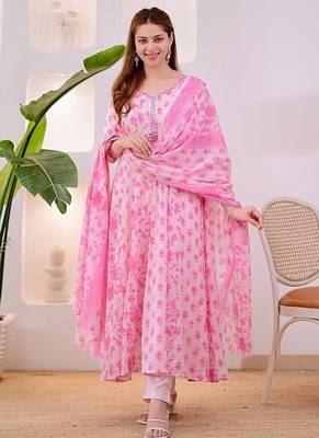 Floral Embroidered Pure Cotton V Neck Kurta Trouser & Dupatta Set 2