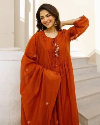 Floral Embroidered Pure Cotton Round Neck Kurta Trouser & Dupatta Set 3
