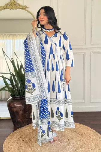 Floral Printed Pure Cotton V Neck Kurta Trouser & Dupatta Set