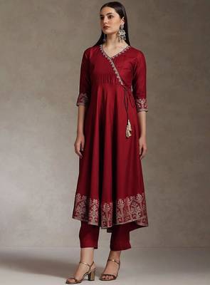 Maroon rayon embroidered kurta set 2