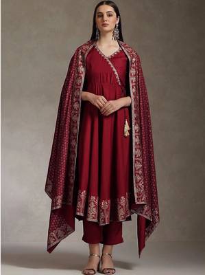 Maroon rayon embroidered kurta set 1