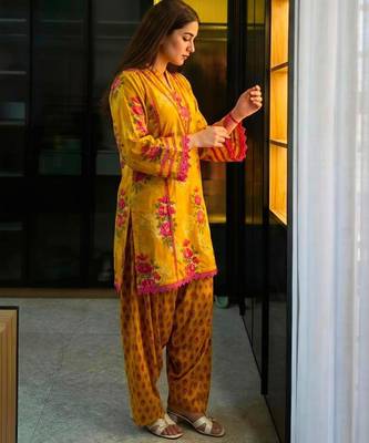 Yellow crepe printed farshi salwar set 2