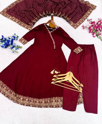 Maroon rayon embroidered kurta set 4