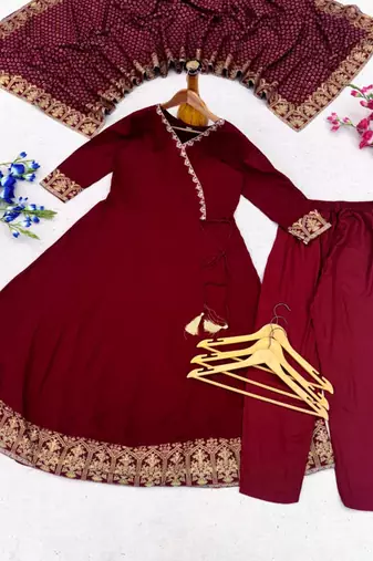 Maroon rayon embroidered kurta set