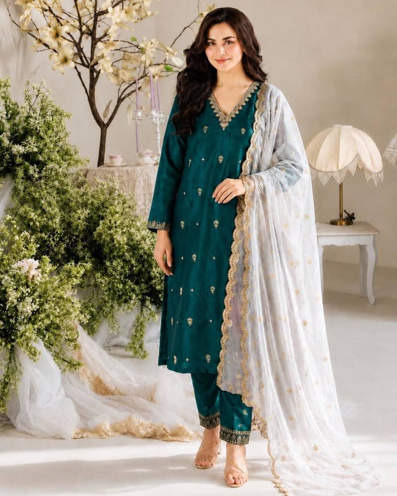 Teal silk blend embroidered kurta set