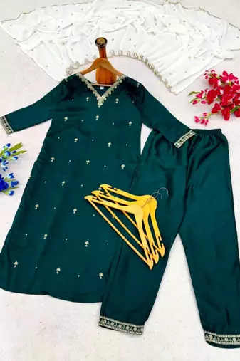 Teal silk blend embroidered kurta set