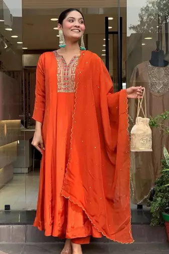 Orange silk blend embroidered kurta set
