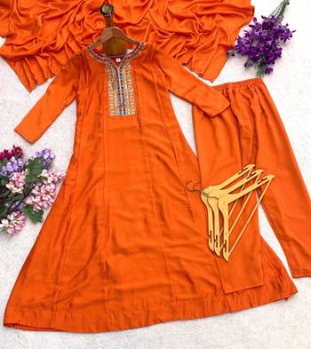 Orange silk blend embroidered kurta set 3