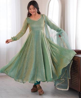 Light-green silk blend mirror work flared gown set 3
