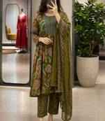 Green silk blend embroidered kurta set